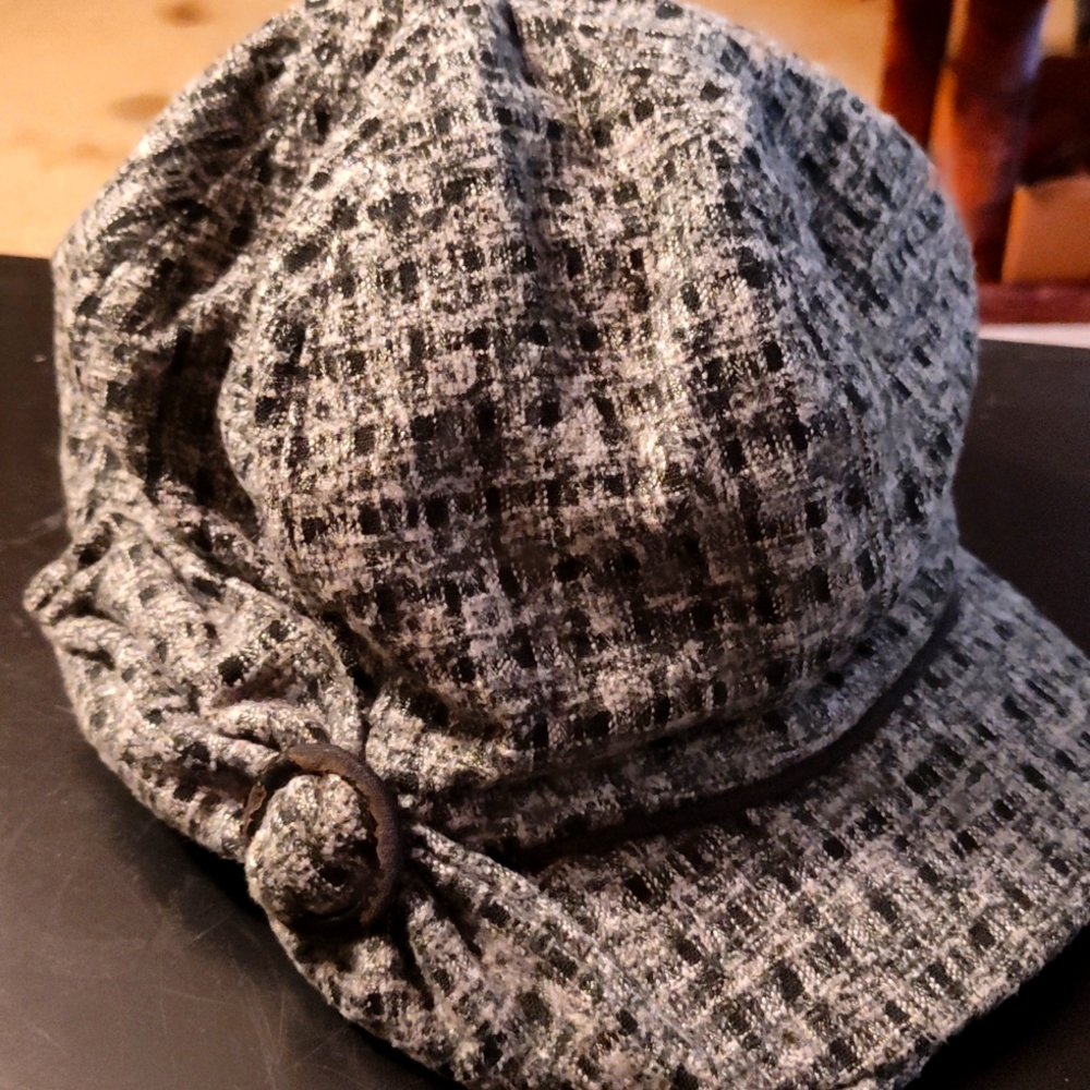 Women's hat